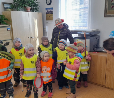 Velikonoční koleda dětí z MŠ Jívka na obecním úřadě